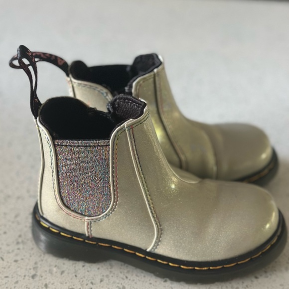2976 Sparkle Rays Chelsea Boots - Picture 1 of 6